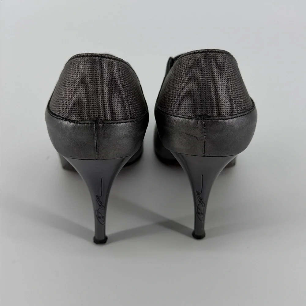 DONALD J PLINER Women SANNA Pewter Leather Elastic Gusset High Heel Women Size 6